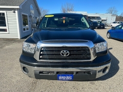 Used 2009  Toyota Tundra 4WD Crew Max 5&period;7L SR5 at Headlight Motor Group near Lewiston&comma; ME