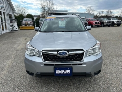 Used 2016  Subaru Forester 4d SUV i Premium CVT at Headlight Motor Group near Lewiston&comma; ME