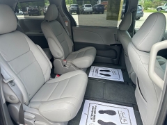 Used 2018 Toyota Sienna 4d Wagon XLE AWD at Headlight Motor Group near Lewiston, ME