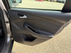 Used 2014  Ford Focus 4d Hatchback SE at Headlight Motor Group near Lewiston&comma; ME