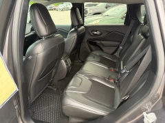 Used 2020  Jeep Cherokee 4d SUV 4WD Latitude Plus Altitude 2&period;4L at Headlight Motor Group near Lewiston&comma; ME