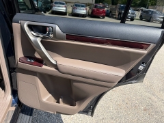 Used 2017  Lexus GX GX 460 4WD at Headlight Motor Group near Lewiston&comma; ME