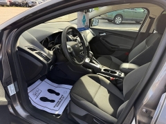 Used 2014  Ford Focus 4d Hatchback SE at Headlight Motor Group near Lewiston&comma; ME