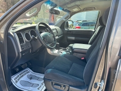 Used 2013  Toyota Tundra 4WD CrewMax 5&period;7L at Headlight Motor Group near Lewiston&comma; ME