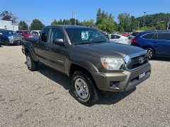 Used 2014 Toyota Tacoma 4WD Access Cab Auto at Headlight Motor Group near Lewiston, ME