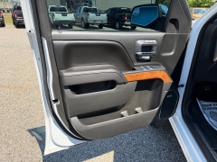 Used 2017  Chevrolet Silverado 1500 4WD Crew Cab High Country at Headlight Motor Group near Lewiston&comma; ME