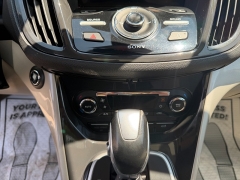 Used 2015  Ford C-MAX Hybrid 4d Hatchback SEL at Headlight Motor Group near Lewiston&comma; ME