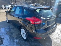 Used 2015  Ford Focus 4d Hatchback SE at Headlight Motor Group near Lewiston&comma; ME