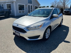 Used 2018  Ford Focus 4d Hatchback SE at Headlight Motor Group near Lewiston&comma; ME