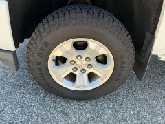 Used 2017  Chevrolet Silverado 1500 4WD Crew Cab High Country at Headlight Motor Group near Lewiston&comma; ME