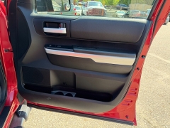 Used 2014  Toyota Tundra 4WD CrewMax SR5 5&period;7L at Headlight Motor Group near Lewiston&comma; ME