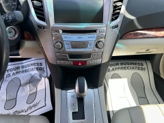Used 2012  Subaru Outback 4d SUV i Limited at Headlight Motor Group near Lewiston&comma; ME