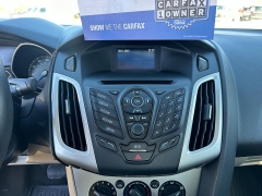 Used 2014  Ford Focus 4d Sedan SE at Headlight Motor Group near Lewiston&comma; ME