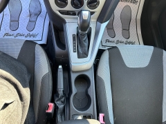 Used 2012  Ford Focus 4d Hatchback SE at Headlight Motor Group near Lewiston&comma; ME