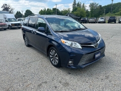 Used 2018 Toyota Sienna 4d Wagon XLE AWD at Headlight Motor Group near Lewiston, ME