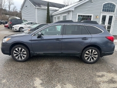 Used 2017  Subaru Outback 4d SUV 2&period;5i Limited at Headlight Motor Group near Lewiston&comma; ME