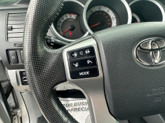 Used 2013  Toyota Tacoma 4WD Double Cab Short Bed Auto at Headlight Motor Group near Lewiston&comma; ME