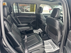 Used 2021  Jeep Grand Cherokee L Limited 4x4 at Headlight Motor Group near Lewiston&comma; ME