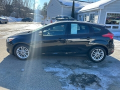 Used 2015  Ford Focus 4d Hatchback SE at Headlight Motor Group near Lewiston&comma; ME