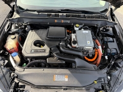 Used 2018  Ford Fusion Hybrid 4d Sedan SE at Headlight Motor Group near Lewiston&comma; ME