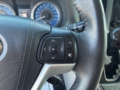 Used 2017  Toyota Sienna 4d Wagon XLE Premium AWD at Headlight Motor Group near Lewiston&comma; ME