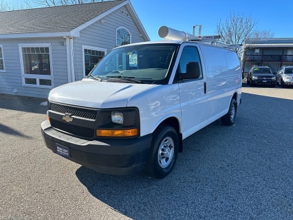 2017 Chevrolet Express Cargo Work Van's photo