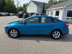 Used 2014  Ford Focus 4d Sedan SE at Headlight Motor Group near Lewiston&comma; ME