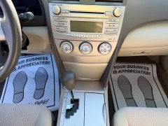 Used 2011  Toyota Camry 4d Sedan Auto at Headlight Motor Group near Lewiston&comma; ME