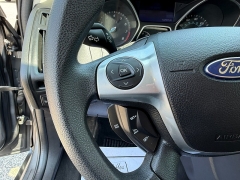 Used 2013  Ford Focus 4d Hatchback SE at Headlight Motor Group near Lewiston&comma; ME