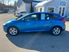 Used 2012  Ford Focus 4d Hatchback SE at Headlight Motor Group near Lewiston&comma; ME