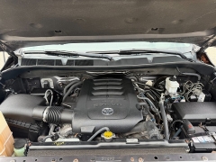 Used 2014  Toyota Tundra 4WD Double Cab SR5 5&period;7L at Headlight Motor Group near Lewiston&comma; ME
