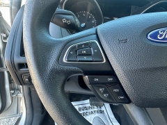 Used 2018  Ford Focus 4d Hatchback SE at Headlight Motor Group near Lewiston&comma; ME