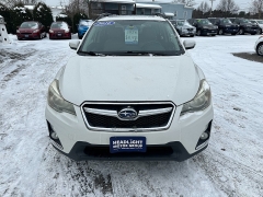 Used 2016  Subaru Crosstrek 4d SUV Limited at Headlight Motor Group near Lewiston&comma; ME
