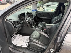 Used 2020  Jeep Cherokee 4d SUV 4WD Latitude Plus Altitude 2&period;4L at Headlight Motor Group near Lewiston&comma; ME