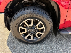 Used 2014  Toyota Tundra 4WD CrewMax SR5 5&period;7L at Headlight Motor Group near Lewiston&comma; ME
