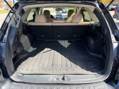 Used 2016  Subaru Outback 4d SUV i Limited at Headlight Motor Group near Lewiston&comma; ME