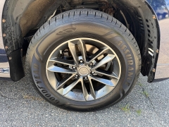 Used 2017  Lexus GX GX 460 4WD at Headlight Motor Group near Lewiston&comma; ME