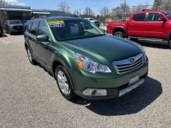Used 2012  Subaru Outback 4d SUV i Limited at Headlight Motor Group near Lewiston&comma; ME