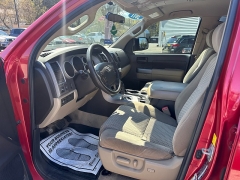 Used 2011  Toyota Tundra 4WD CrewMax 5&period;7L at Headlight Motor Group near Lewiston&comma; ME