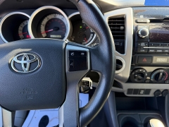 Used 2012  Toyota Tacoma 4WD Double Cab Short Bed Auto at Headlight Motor Group near Lewiston&comma; ME
