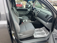 Used 2012  Toyota Tacoma 4WD Double Cab Long Bed at Headlight Motor Group near Lewiston&comma; ME