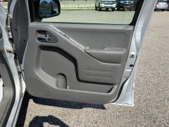 Used 2016  Nissan Frontier 4WD Crew Cab SV Auto at Headlight Motor Group near Lewiston&comma; ME