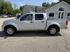 Used 2016  Nissan Frontier 4WD Crew Cab SV Auto at Headlight Motor Group near Lewiston&comma; ME