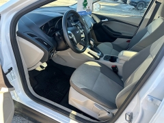 Used 2014  Ford Focus 4d Sedan SE at Headlight Motor Group near Lewiston&comma; ME