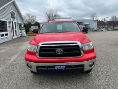 Used 2013  Toyota Tundra 4WD CrewMax 5&period;7L at Headlight Motor Group near Lewiston&comma; ME