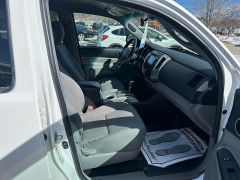 Used 2015  Toyota Tacoma 4WD Double Cab Long Bed at Headlight Motor Group near Lewiston&comma; ME