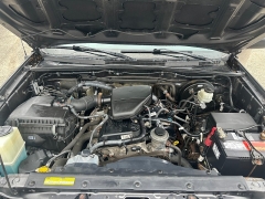 Used 2013  Toyota Tacoma 4WD Access Cab Auto at Headlight Motor Group near Lewiston&comma; ME