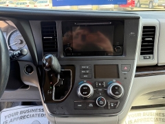 Used 2017  Toyota Sienna 4d Wagon XLE Premium AWD at Headlight Motor Group near Lewiston&comma; ME