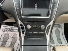 Used 2017  Lincoln MKX 4d SUV AWD Reserve 2&period;7T at Headlight Motor Group near Lewiston&comma; ME