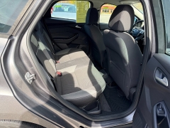 Used 2014  Ford Focus 4d Hatchback SE at Headlight Motor Group near Lewiston&comma; ME